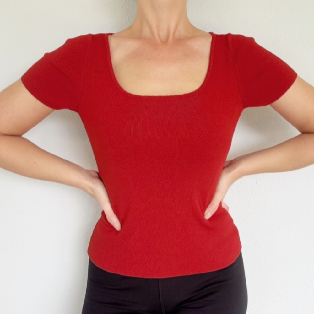 Cable & Gauge rust red short sleeve scoop neck stretch knit top size medium